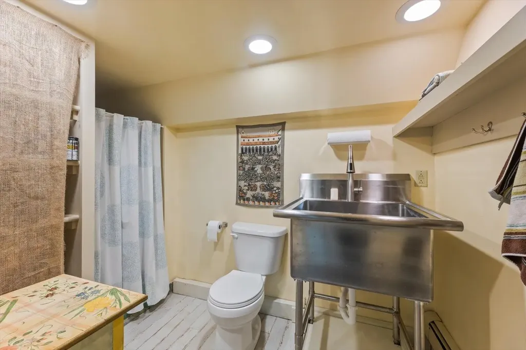 18 Antrim Road Hancock NH 03449