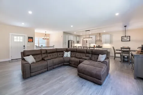 41 Baldwin Avenue New Hampton NH 03256