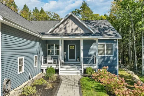 41 Baldwin Avenue New Hampton NH 03256