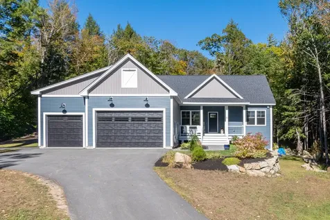 41 Baldwin Avenue New Hampton NH 03256