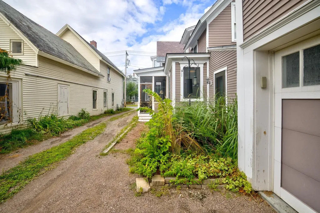 42 Elmwood Avenue Burlington VT 05401