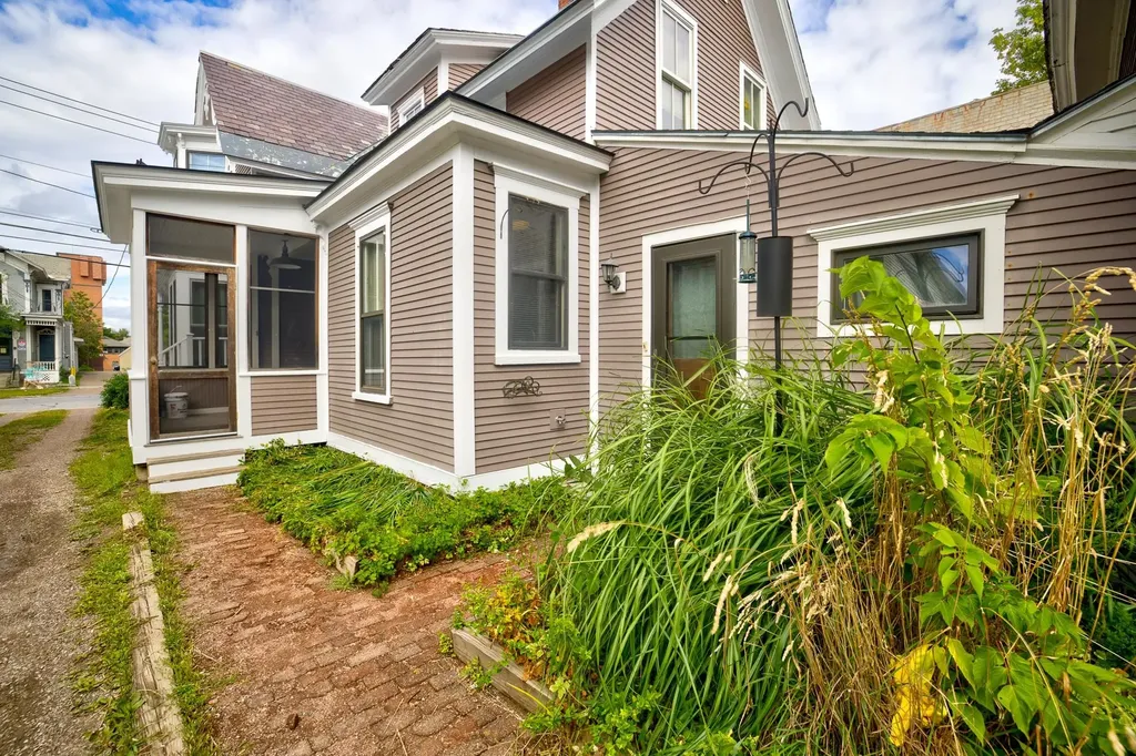 42 Elmwood Avenue Burlington VT 05401