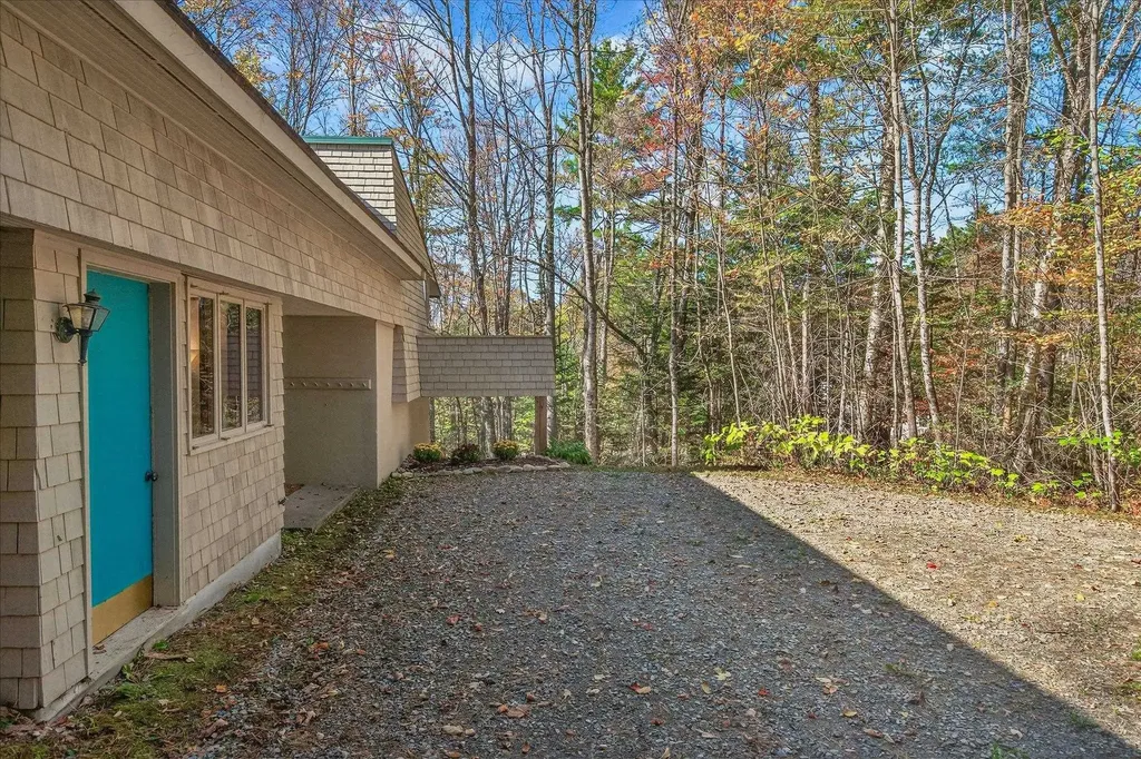 35 Birch Road Londonderry VT 05155