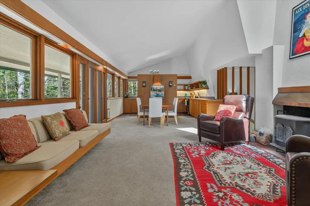 35 Birch Road Londonderry VT 05155