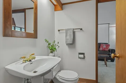 35 Birch Road Londonderry VT 05155