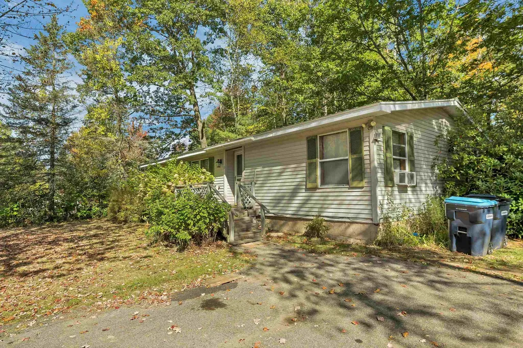 13 Silkwood Avenue Belmont NH 03220