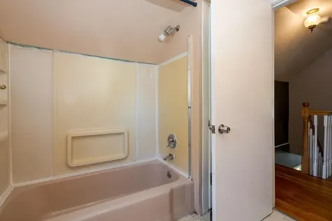 11 N Adams Street Manchester NH 03104