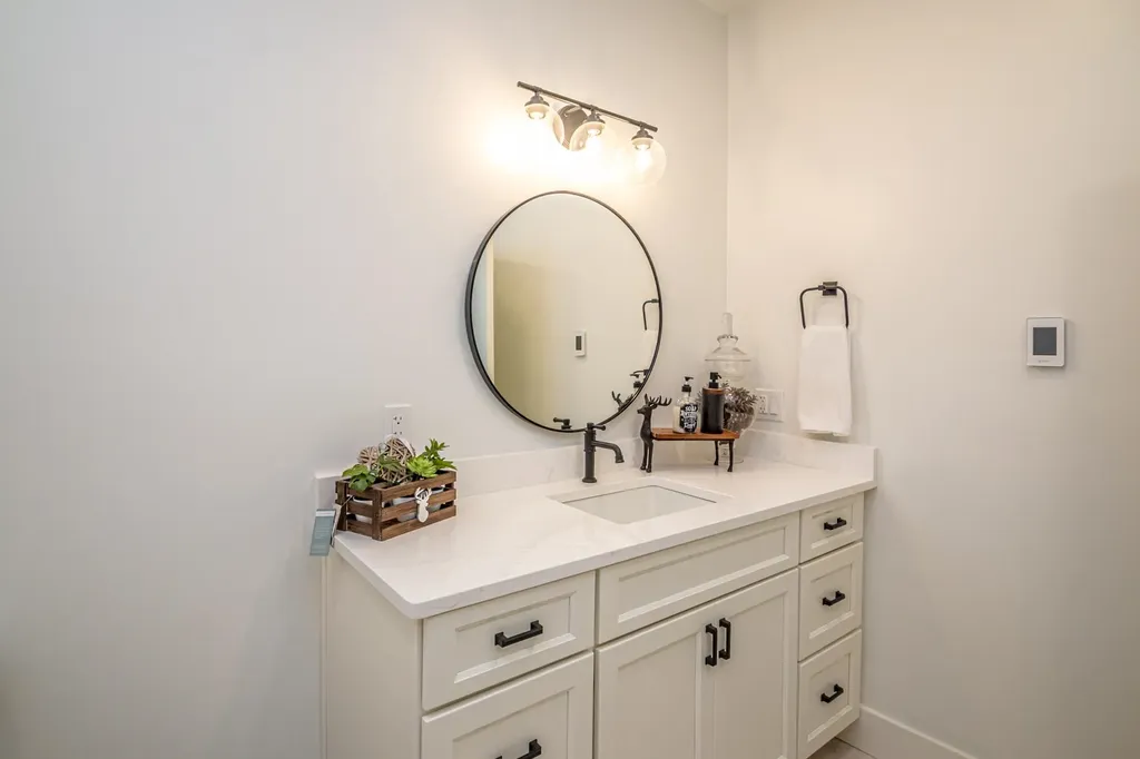 239 Skimobile Road Conway NH 03860