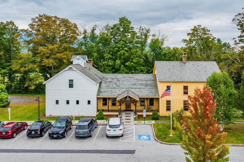114 Cemetery Avenue Manchester VT 05255