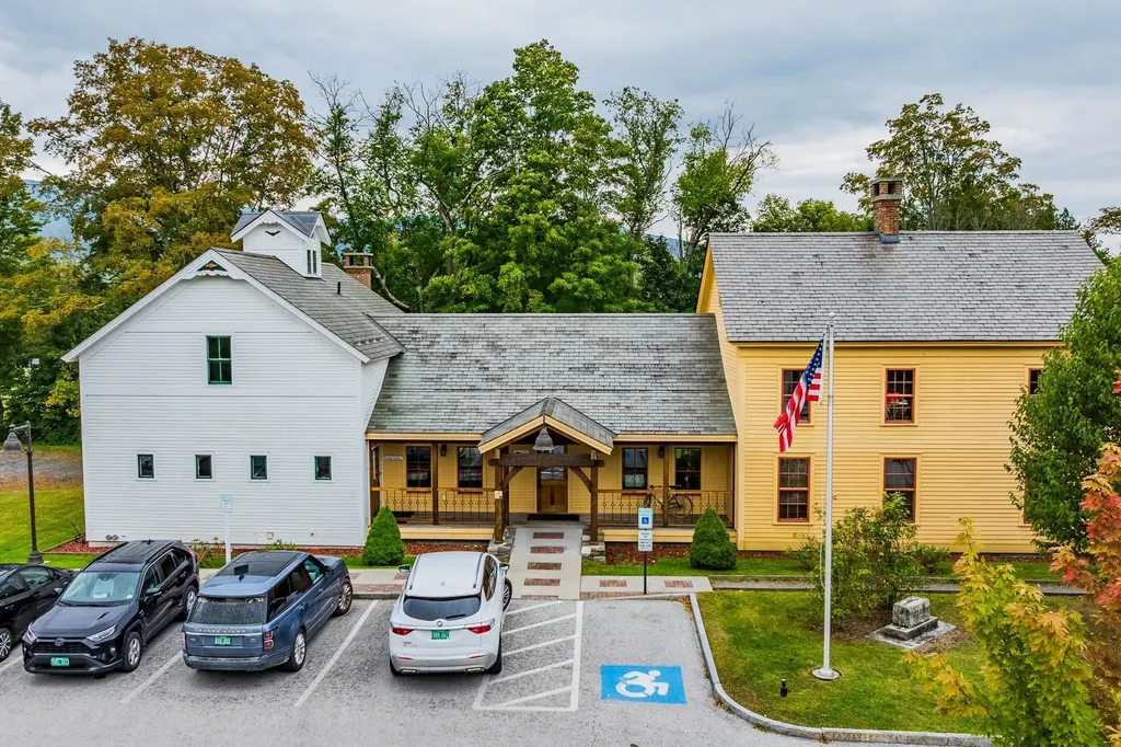 114 Cemetery Avenue Manchester VT 05255