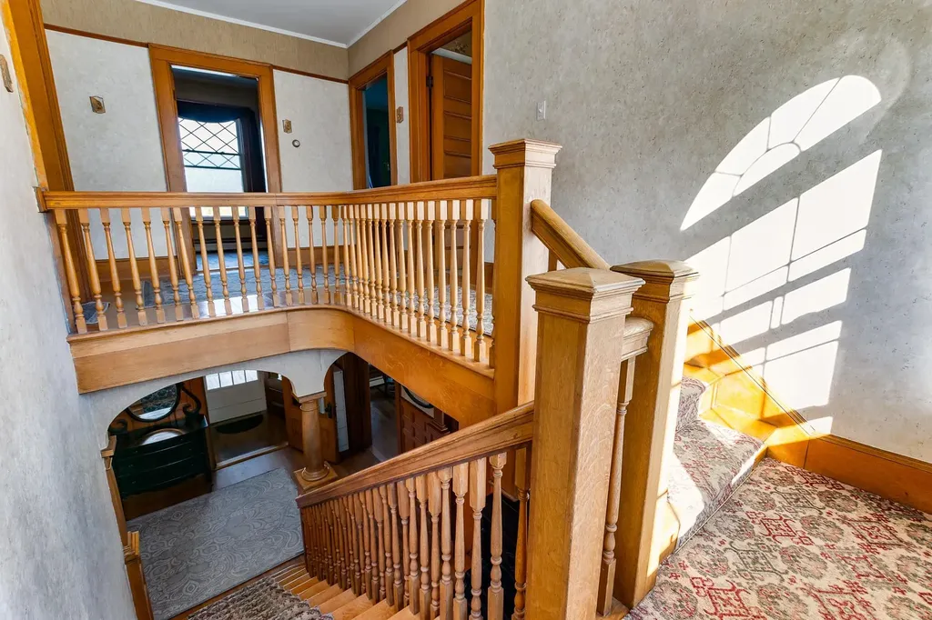 30 Pleasant Street Colebrook NH 03576