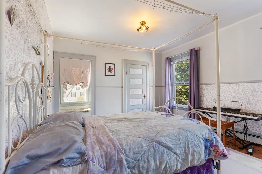 30 Pleasant Street Colebrook NH 03576