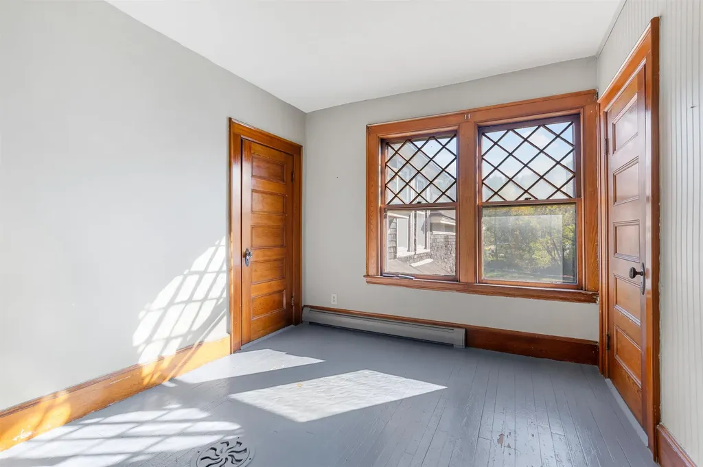 30 Pleasant Street Colebrook NH 03576