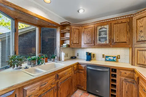 30 Pleasant Street Colebrook NH 03576