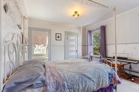 30 Pleasant Street Colebrook NH 03576