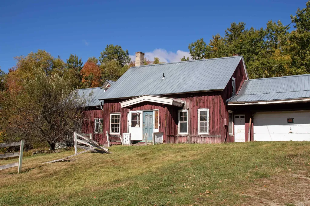 91 Venheim Road Lunenburg VT 05906