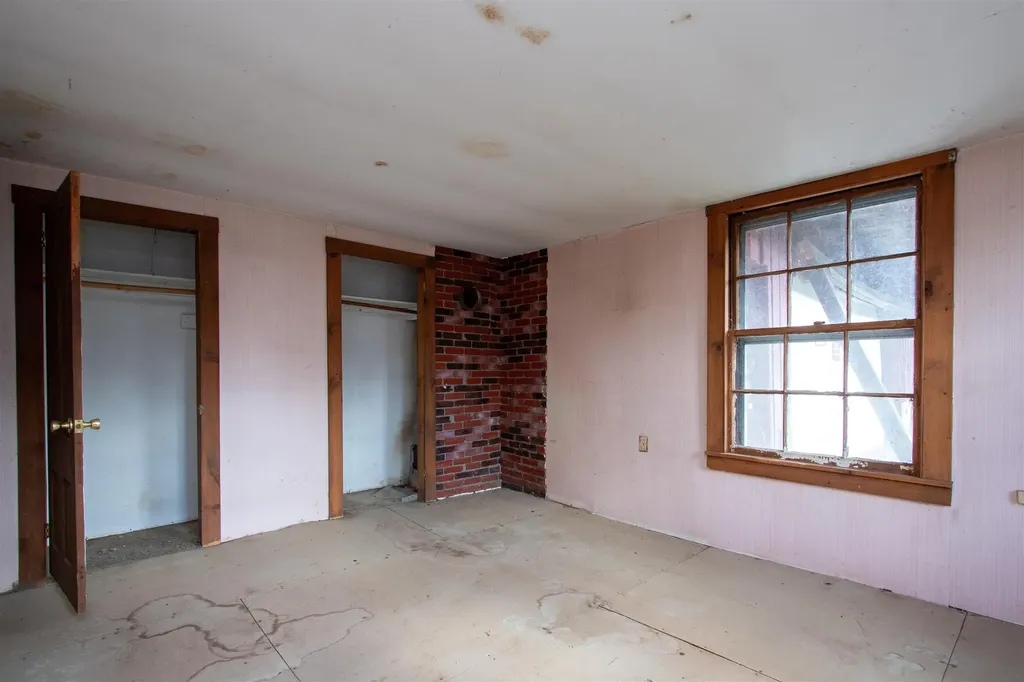 91 Venheim Road Lunenburg VT 05906