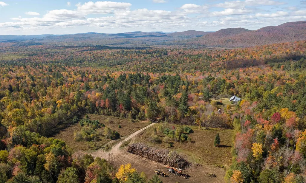 91 Venheim Road Lunenburg VT 05906