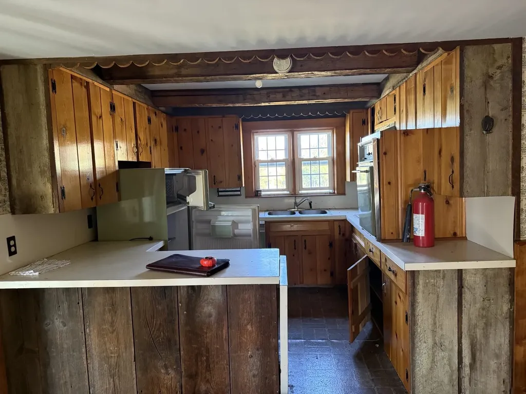 941 Line Farm Road Holland VT 05830