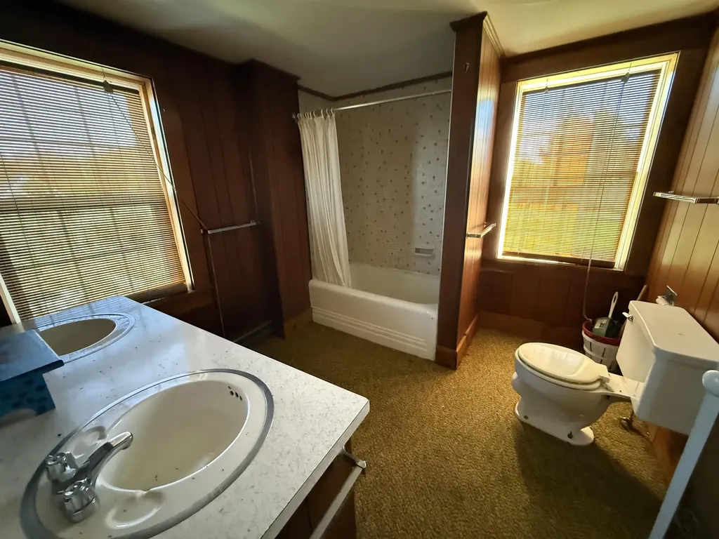 941 Line Farm Road Holland VT 05830