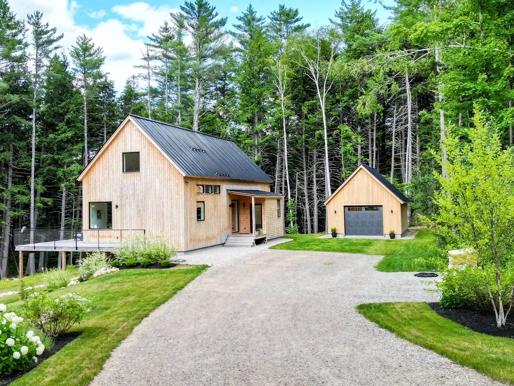 112 Crown Ridge Road Conway NH 03860