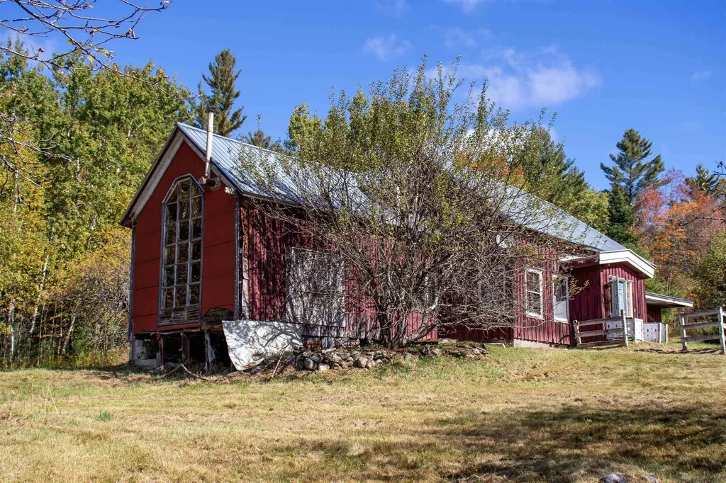 91 Venheim Road Lunenburg VT 05906