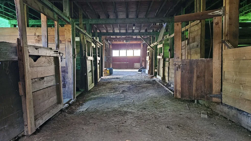 91 Venheim Road Lunenburg VT 05906