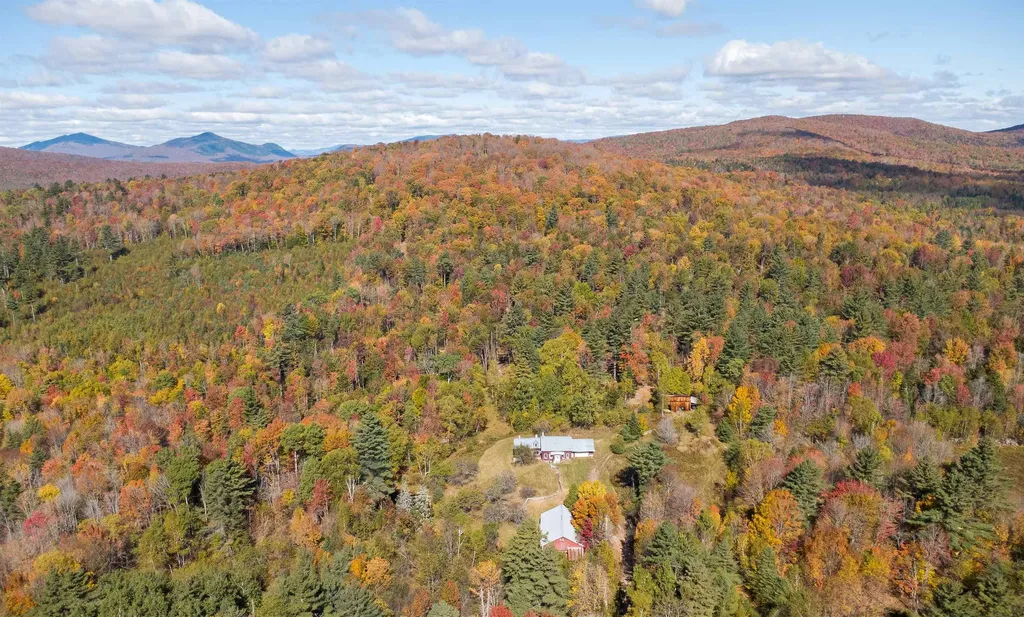 91 Venheim Road Lunenburg VT 05906
