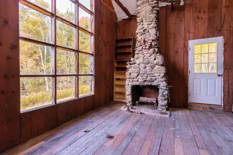 91 Venheim Road Lunenburg VT 05906