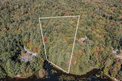 Quiet Cove Way Wilmot NH 03287