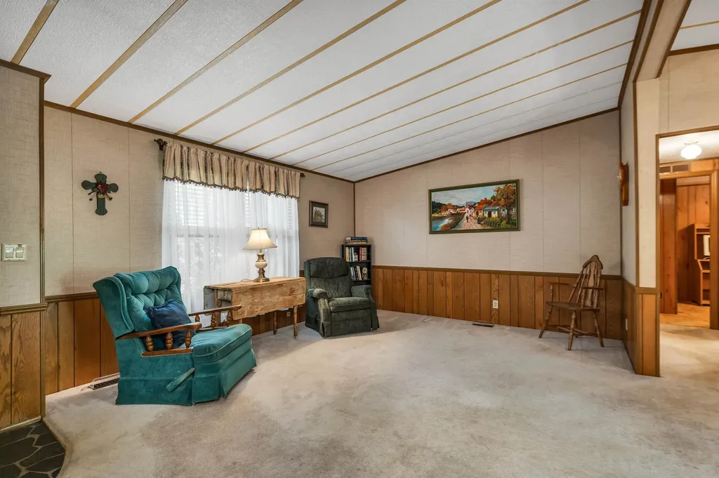 13 Silkwood Avenue Belmont NH 03220