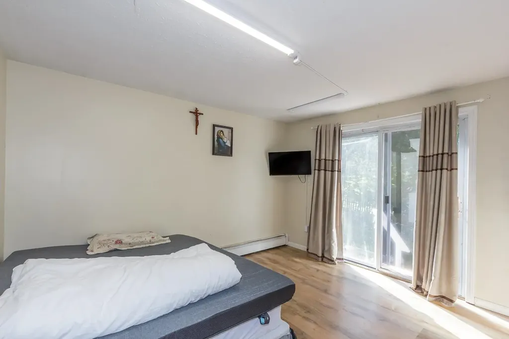 395 Brent Street Manchester NH 03103