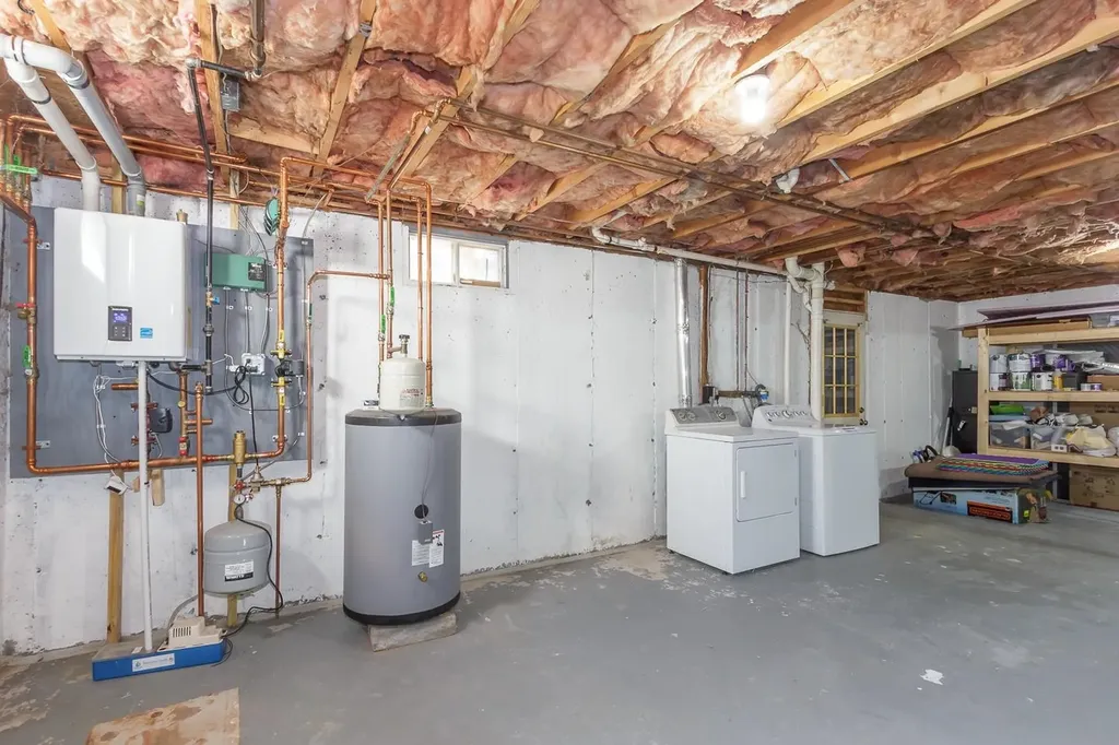 395 Brent Street Manchester NH 03103