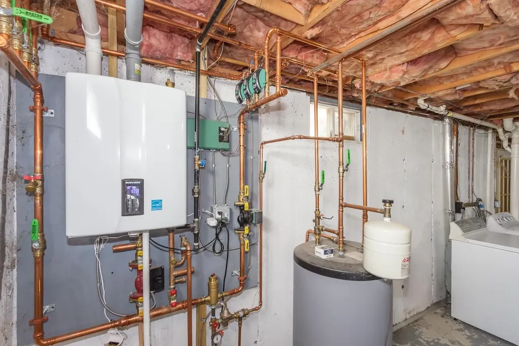 395 Brent Street Manchester NH 03103