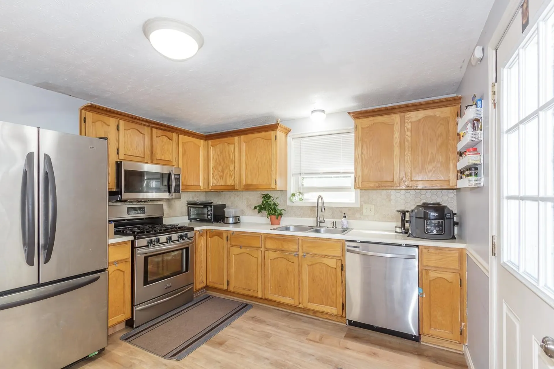 395 Brent Street Manchester NH 03103