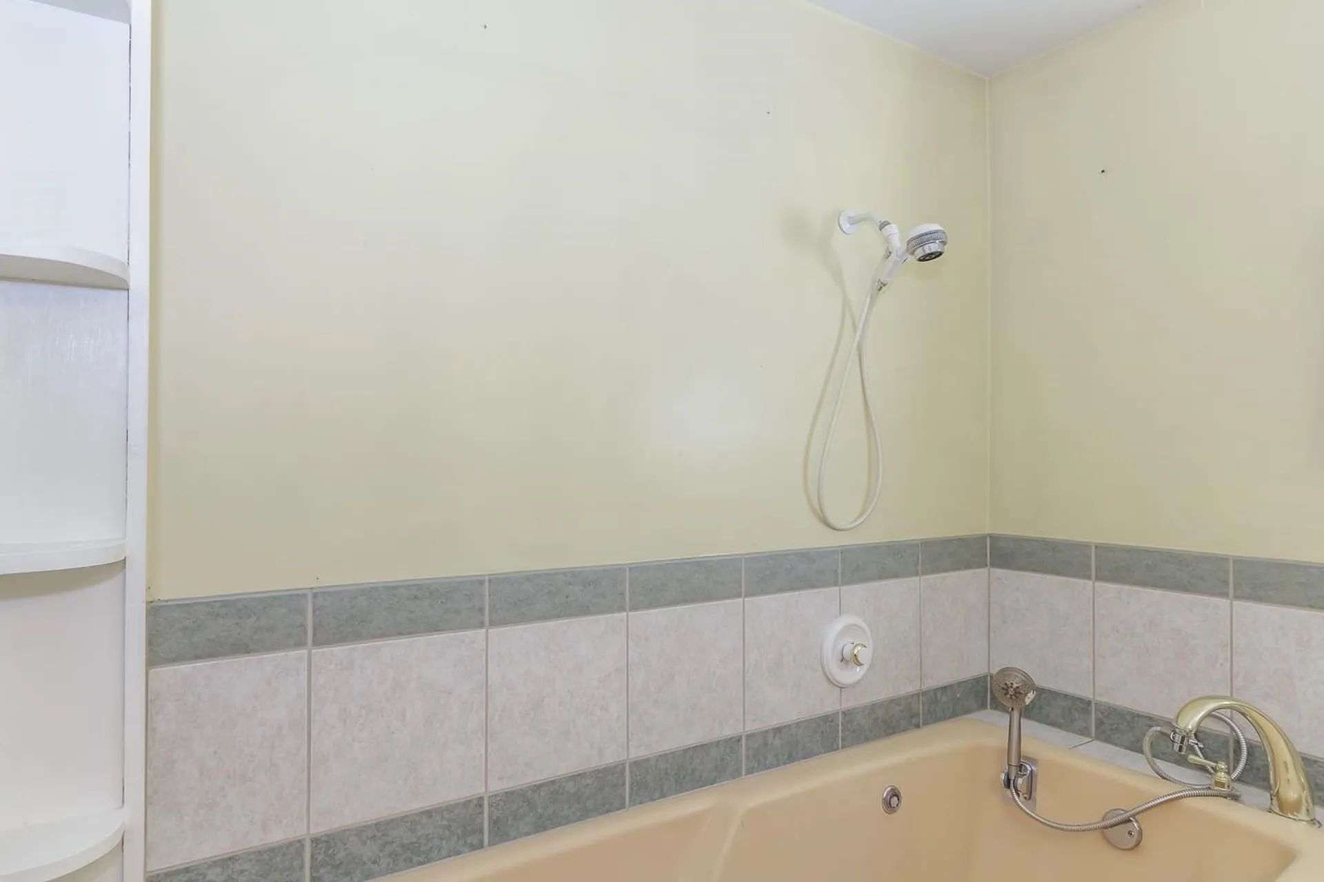 395 Brent Street Manchester NH 03103