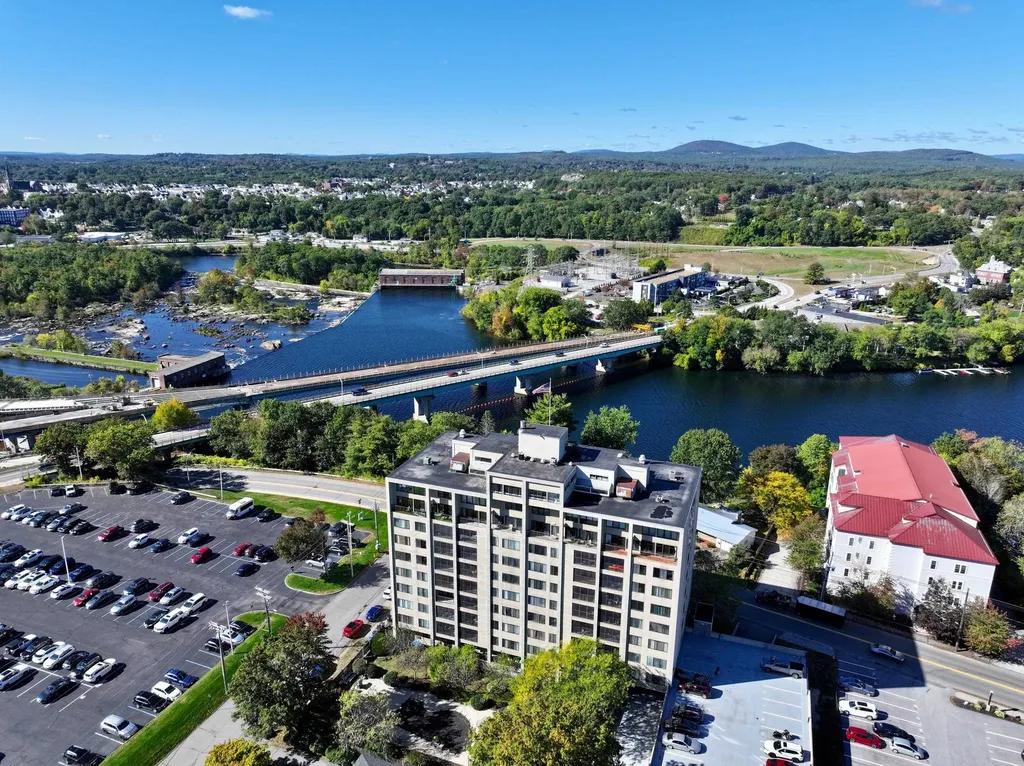 55 River Road Manchester NH 03104