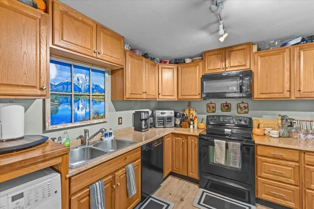 98 - 100 Ritchie Avenue Milton VT 05468