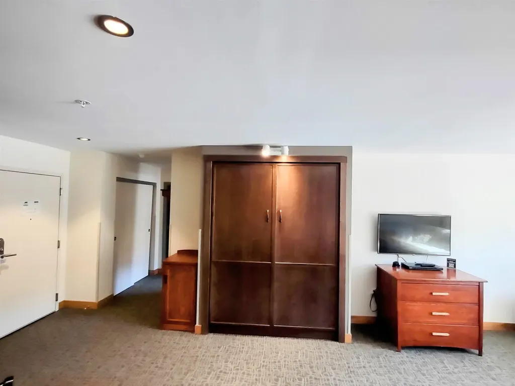 228 East Mountain Road Killington VT 05751