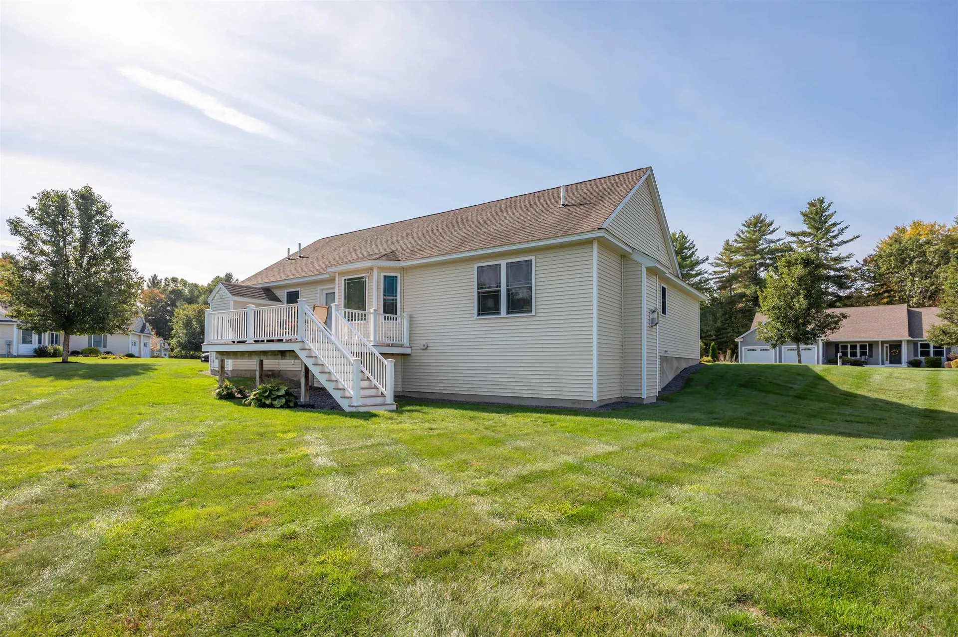 8 Pilgrim Circle Nashua NH 03063