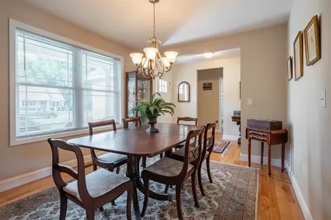 8 Pilgrim Circle Nashua NH 03063