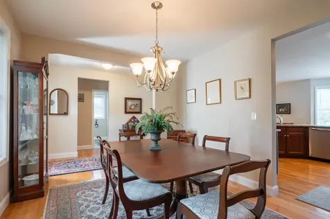 8 Pilgrim Circle Nashua NH 03063