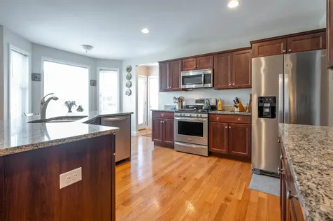 8 Pilgrim Circle Nashua NH 03063