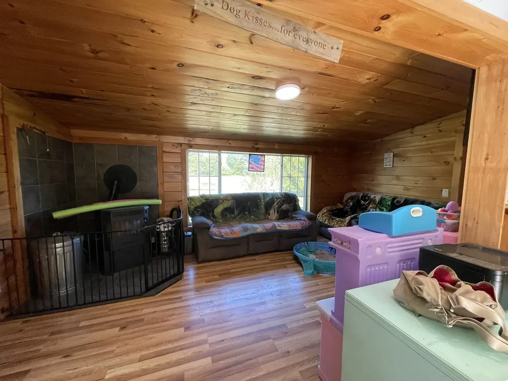 19 Back Ashuelot Road Winchester NH 03470