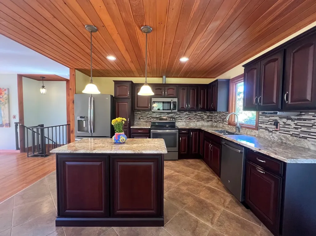 91 Sunny Acres Road Brattleboro VT 05301