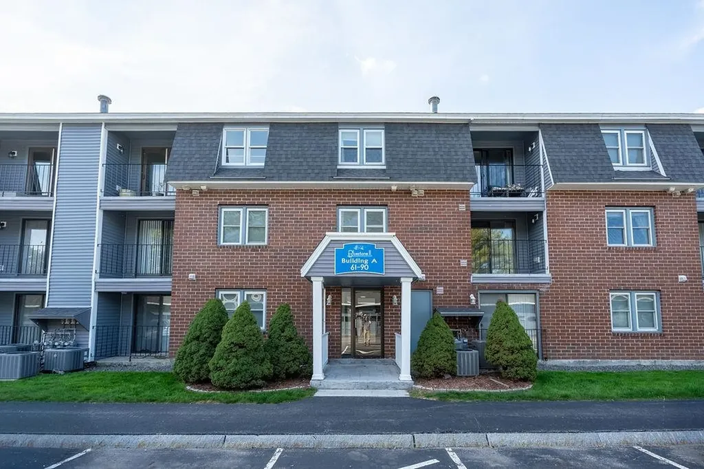 73 Bluestone Drive Nashua NH 03060