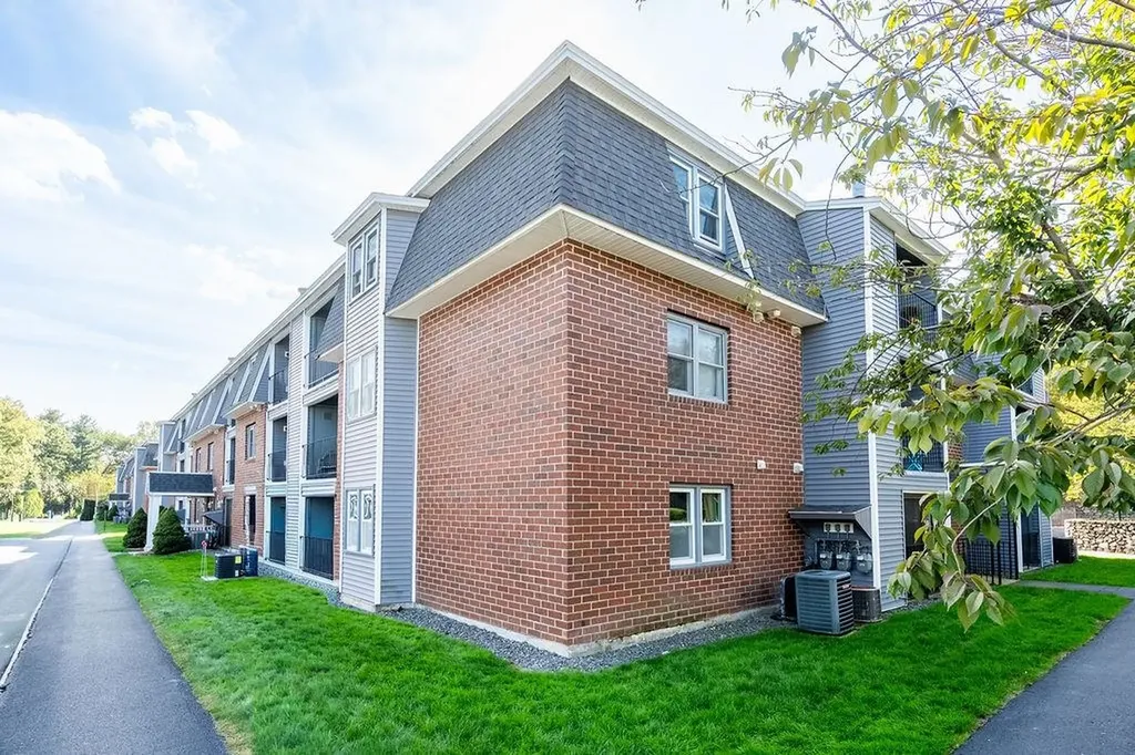 73 Bluestone Drive Nashua NH 03060