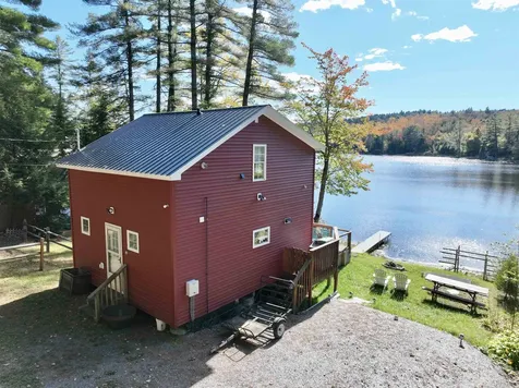 318 Round Pond Lane Newbury VT 05051