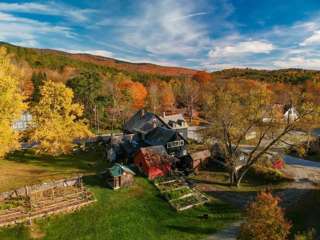 95 Middletown Road Londonderry VT 05155