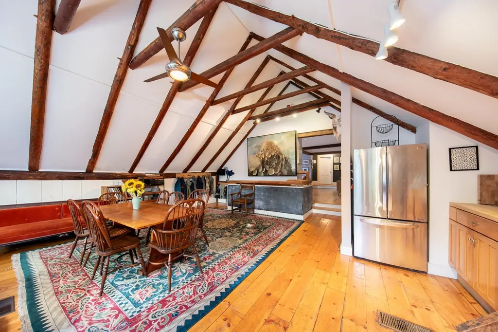 95 Middletown Road Londonderry VT 05155